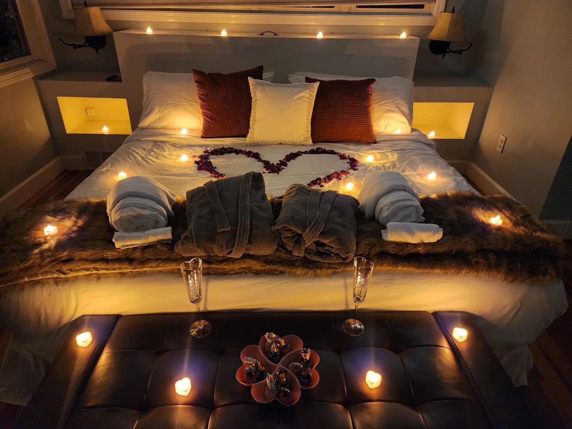 Hot Tub, Electric Bikes, Solo Stove, Projector, Smores Marblehead Bagian luar foto