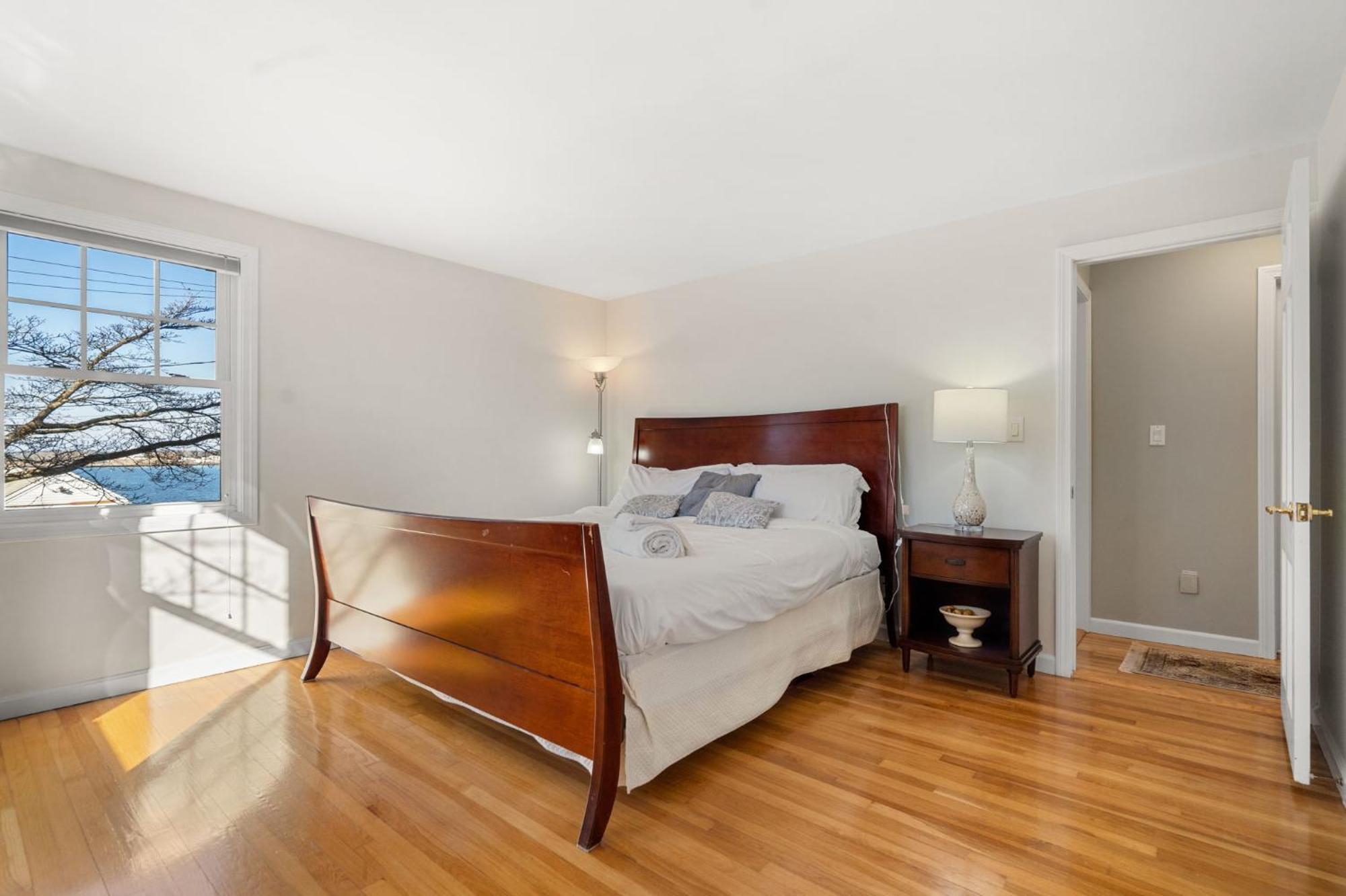 Hot Tub, Electric Bikes, Solo Stove, Projector, Smores Marblehead Bagian luar foto