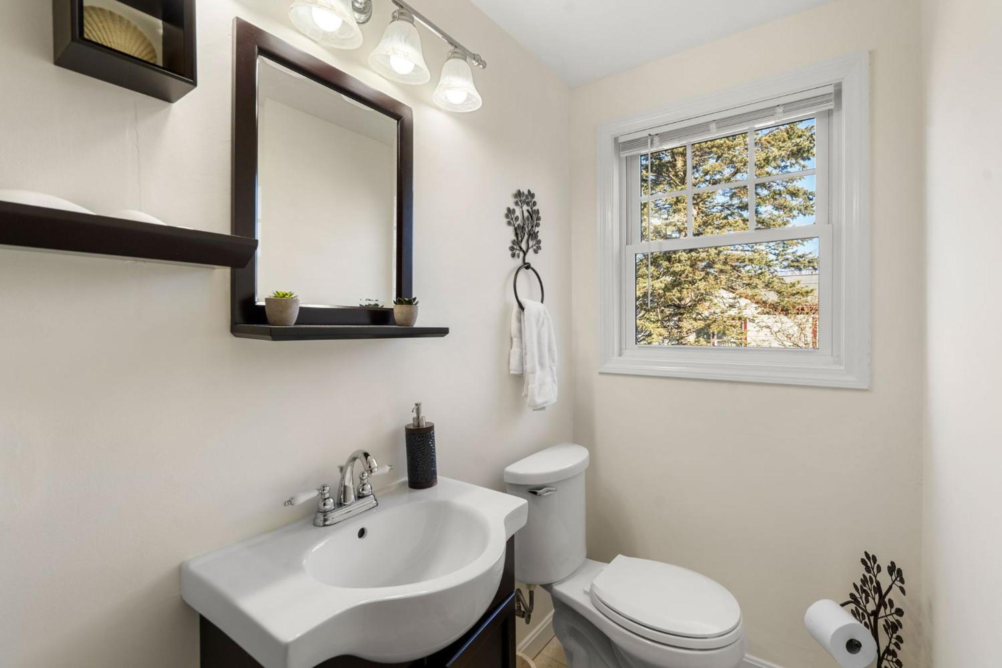 Hot Tub, Electric Bikes, Solo Stove, Projector, Smores Marblehead Bagian luar foto