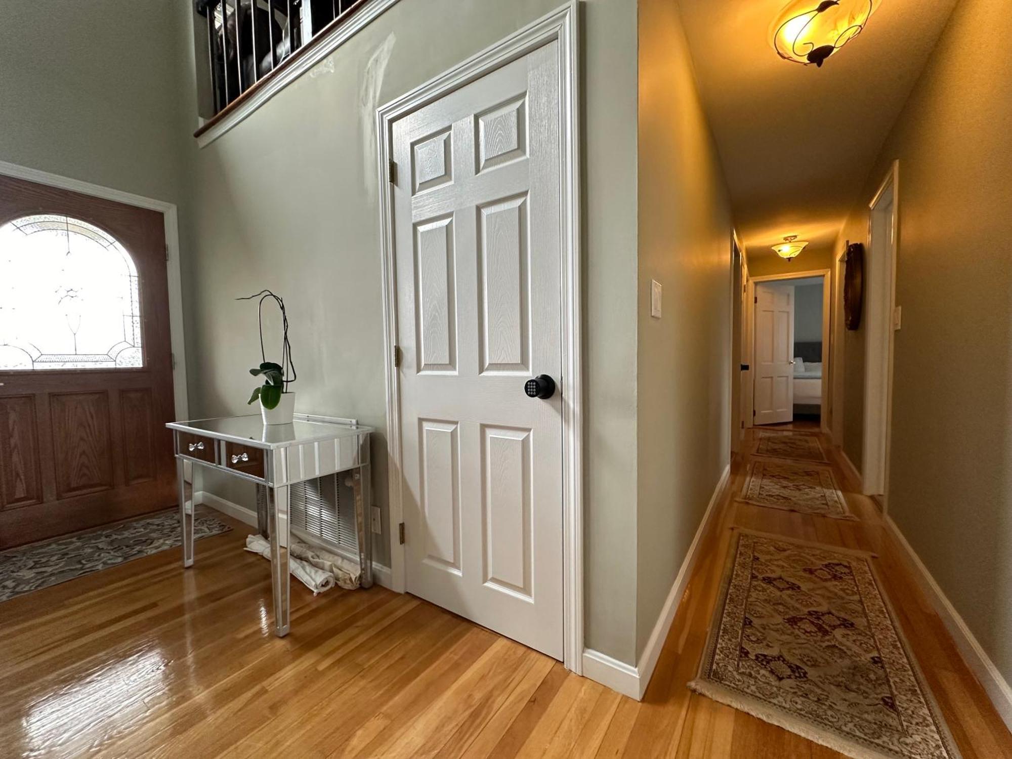 Hot Tub, Electric Bikes, Solo Stove, Projector, Smores Marblehead Bagian luar foto